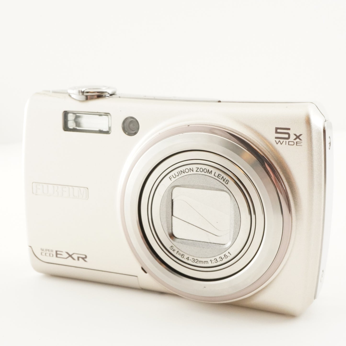 FUJIFILM FinePix F200EXR Silver + 4GB SDHC Card from Japan #7305