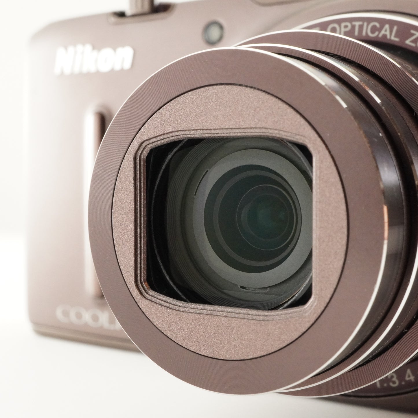 Nikon COOLPIX S9500 Brown With 4GB SDHC Card Digital Camera from Japan #7306