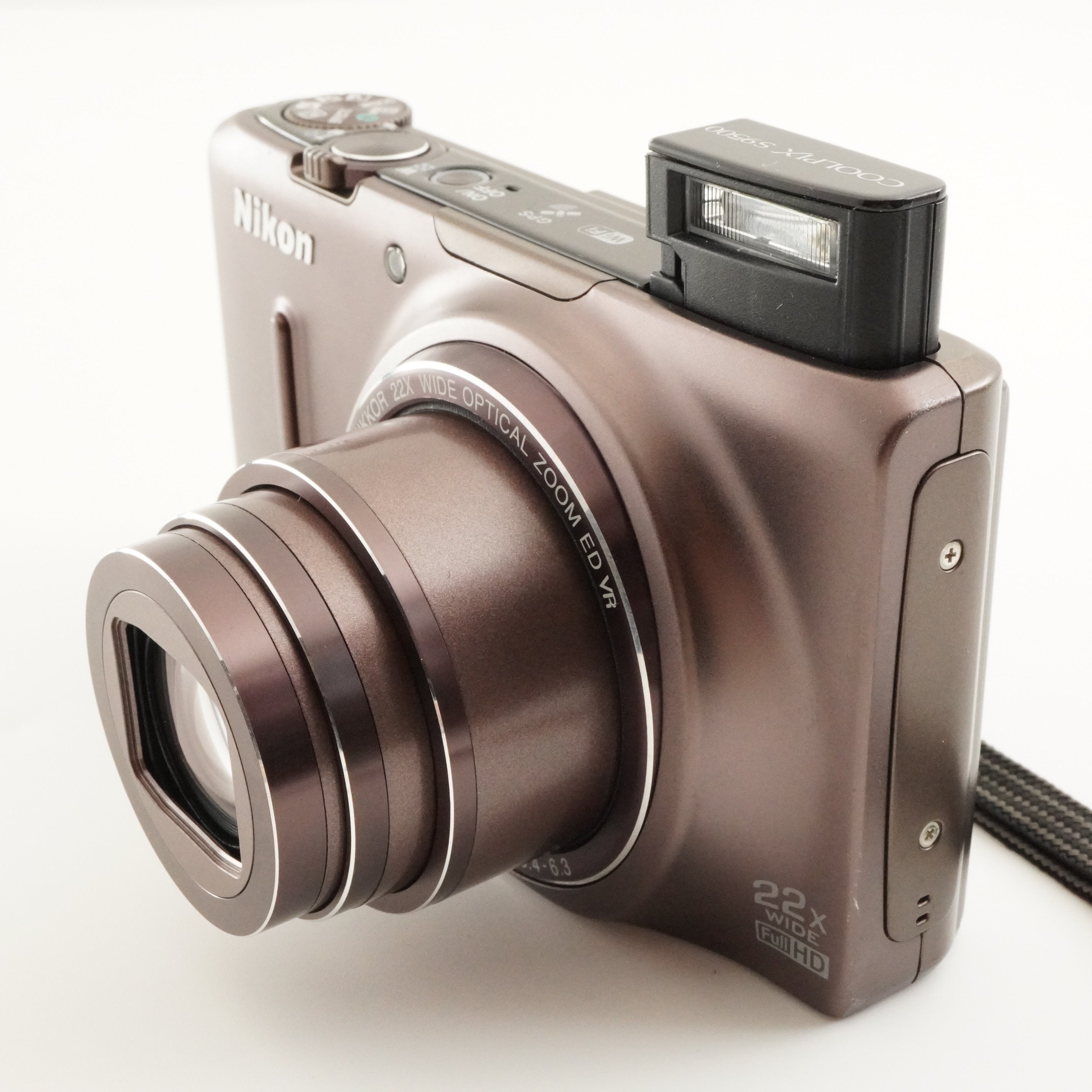 Nikon COOLPIX S9500 ブラウン Nikon COOLPIX S9500 Brown With 4GB SDHC Card Digital Camera from