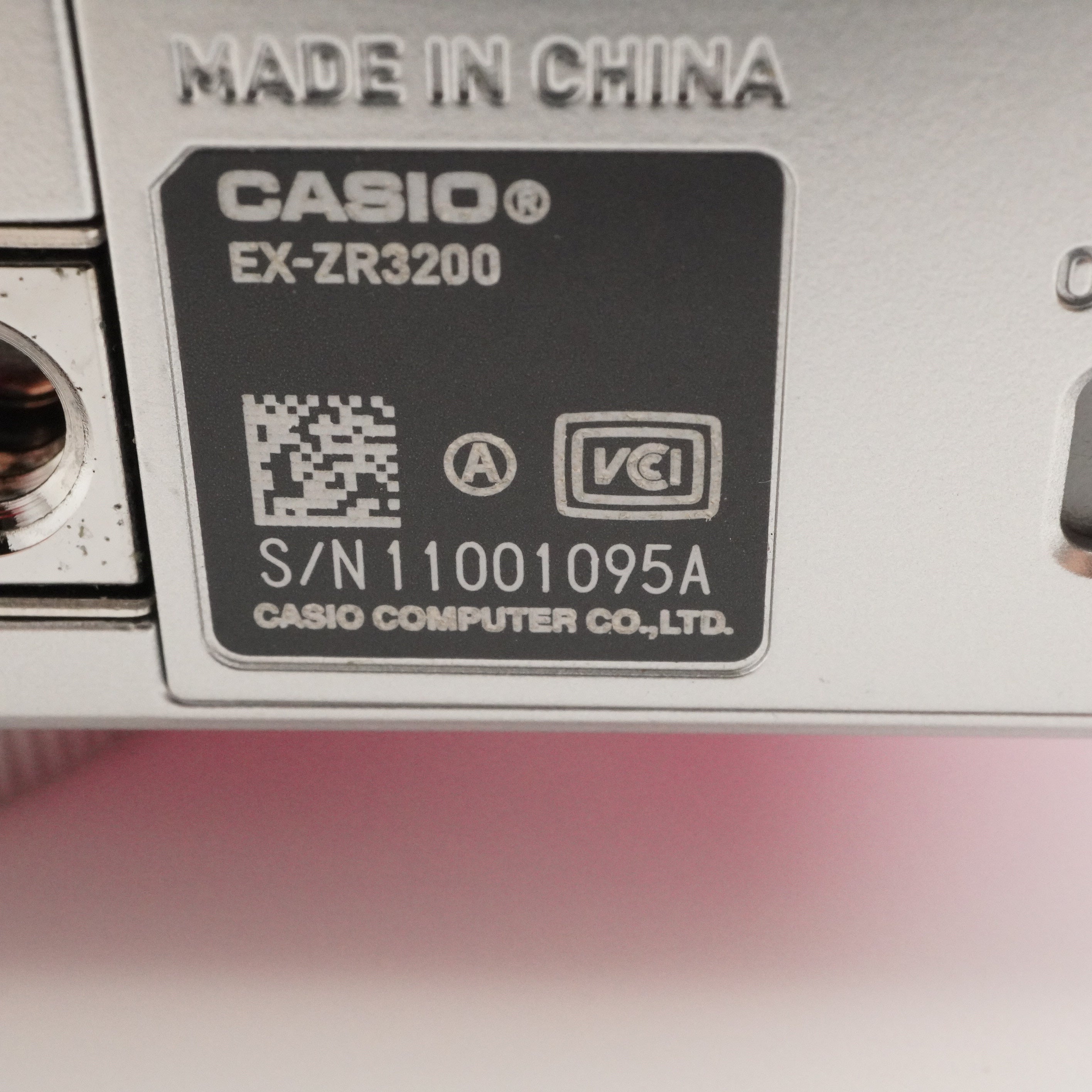 CASIO EXILIM EX-ZR3200 Pink With 4GB SDHC Card Digital Camera from