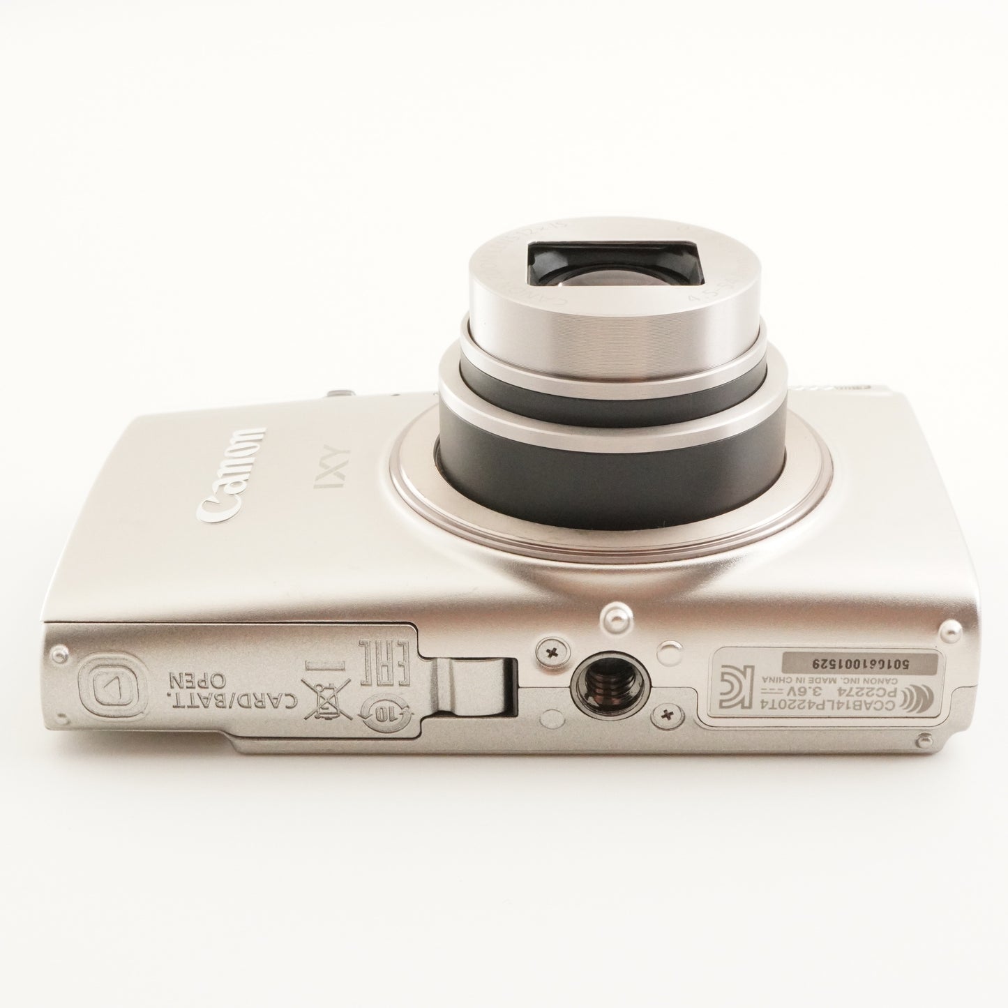 Canon IXY 650 Silver With 4GB SDHC Card Digital Camera from Japan #7736