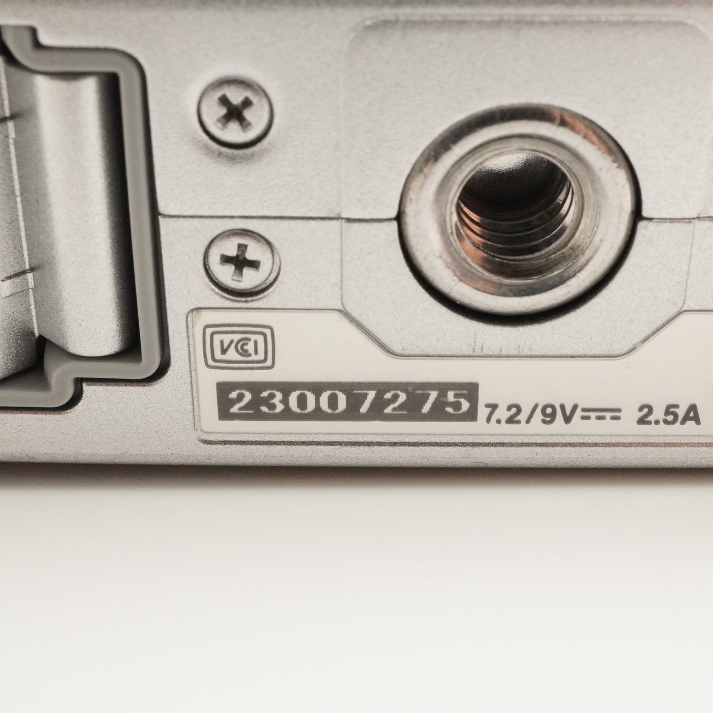 [3,599 Shots] Nikon 1 J4 Silver + 1 NIKKOR 10-30mm +4GB microSD from Japan #7756