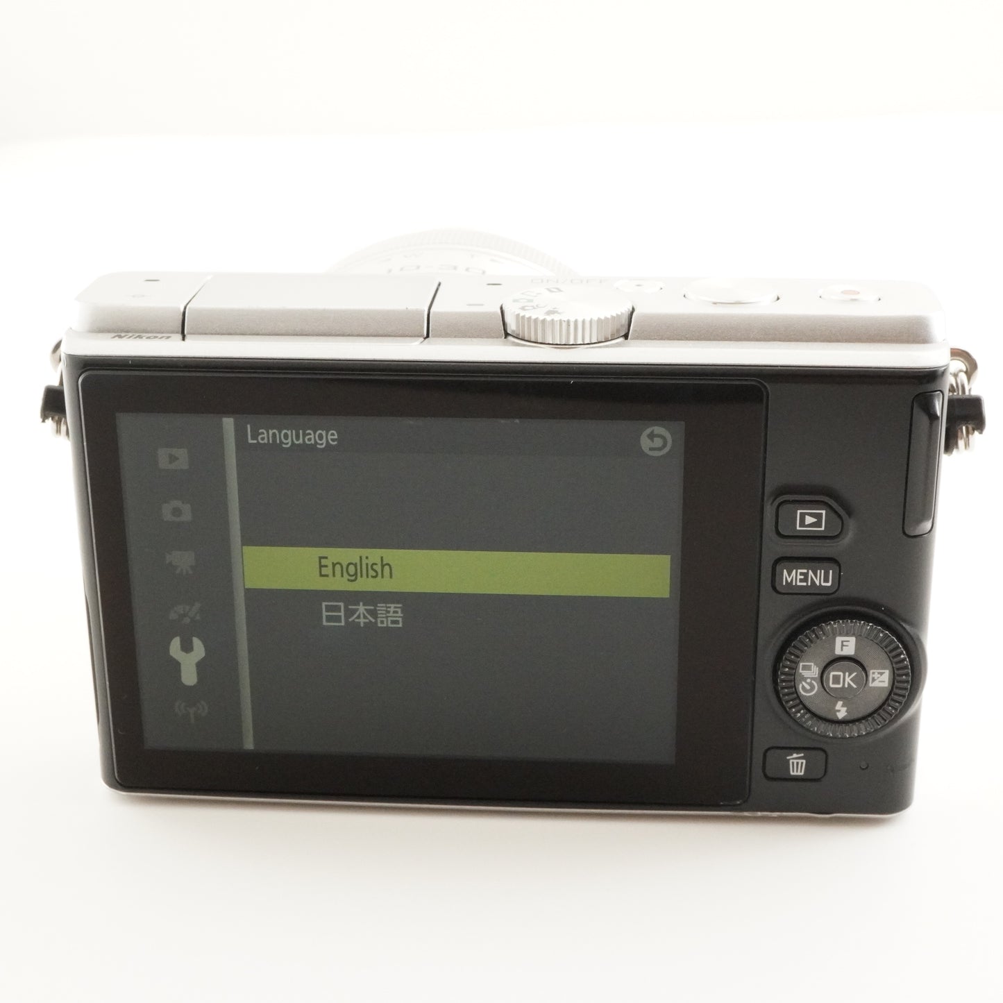 [3,599 Shots] Nikon 1 J4 Silver + 1 NIKKOR 10-30mm +4GB microSD from Japan #7756
