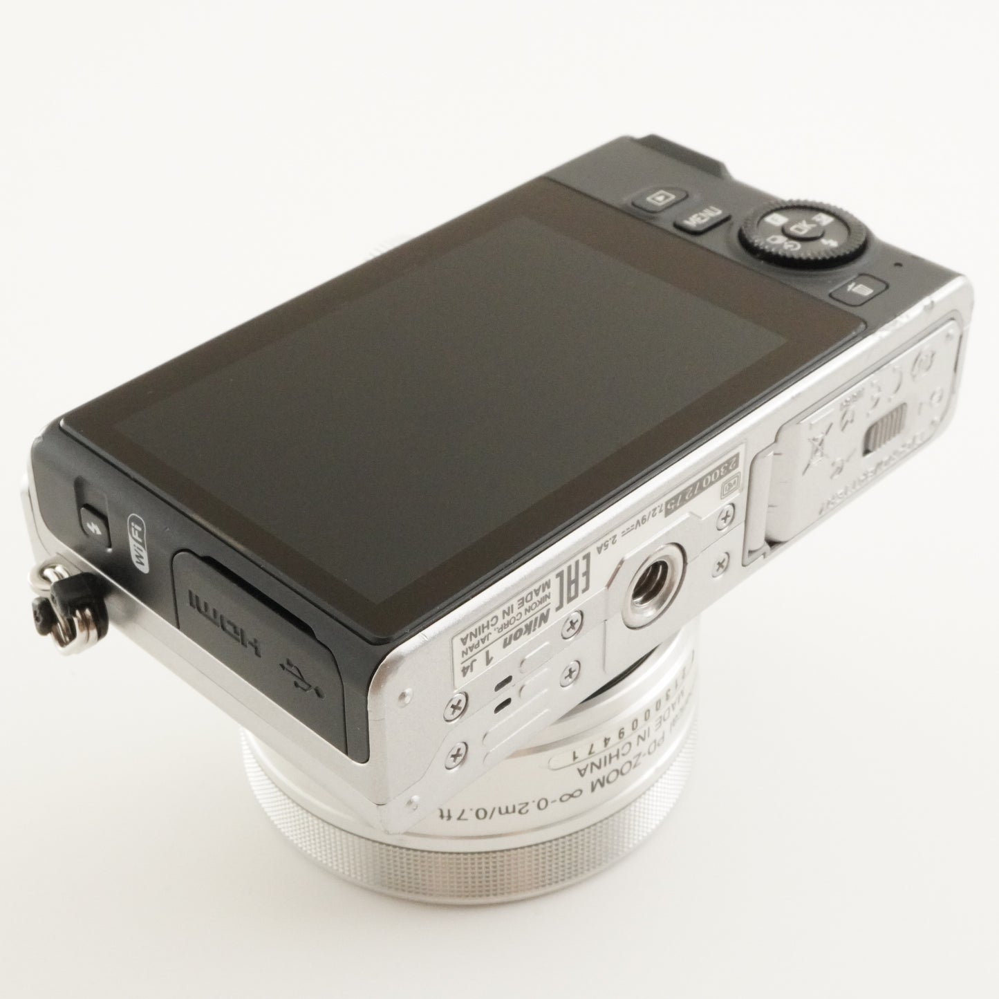 [3,599 Shots] Nikon 1 J4 Silver + 1 NIKKOR 10-30mm +4GB microSD from Japan #7756