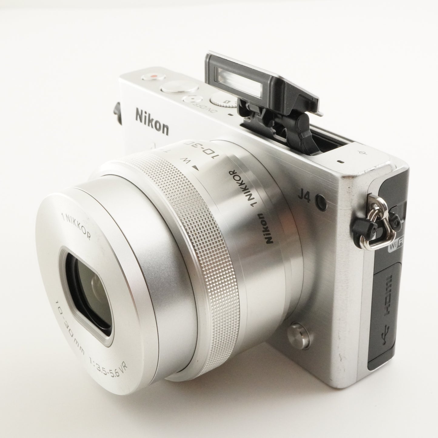 [3,599 Shots] Nikon 1 J4 Silver + 1 NIKKOR 10-30mm +4GB microSD from Japan #7756