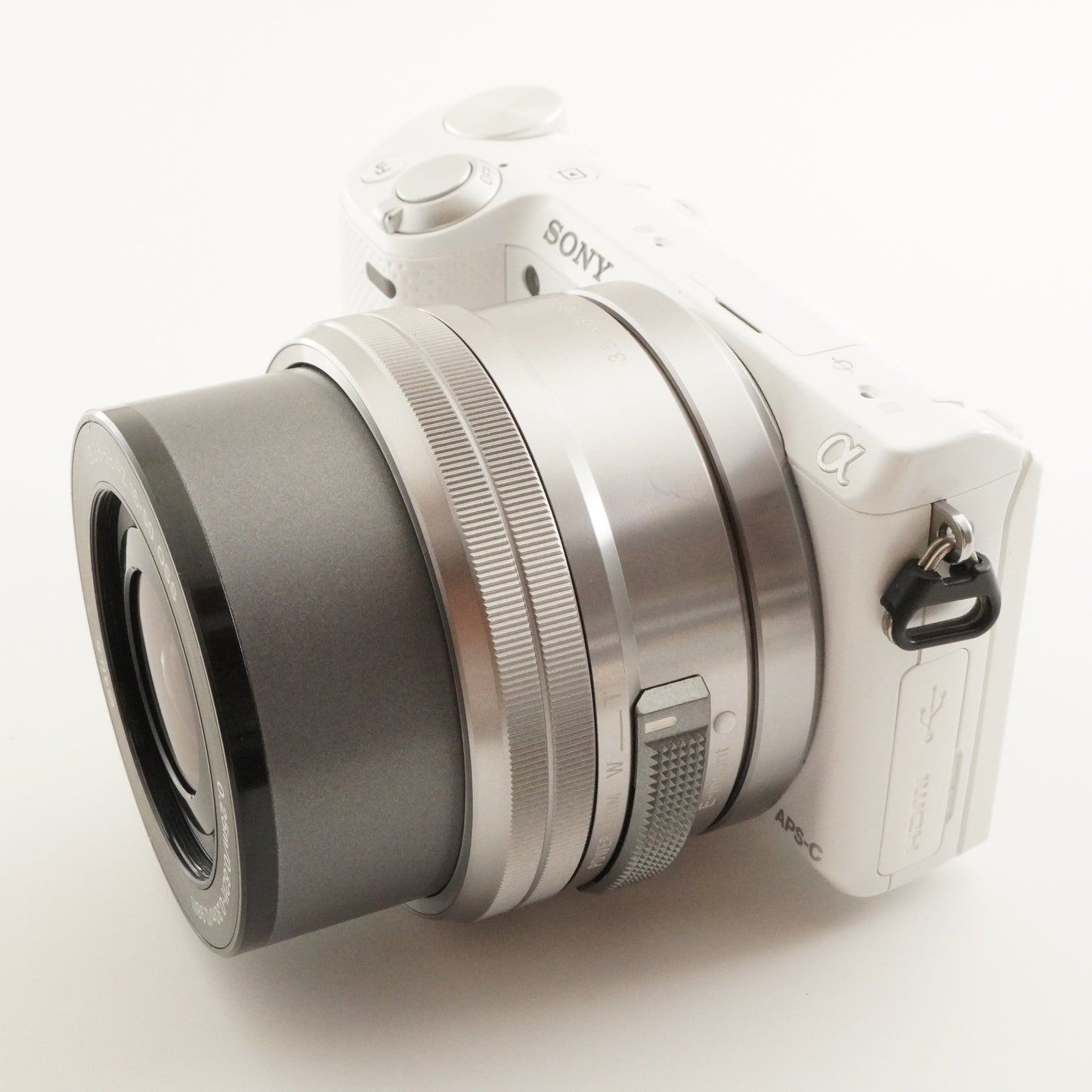 [7,014 Shots] SONY alpha NEX-5R White + E PZ 16-50mm + 32GB SD from Japan #7821