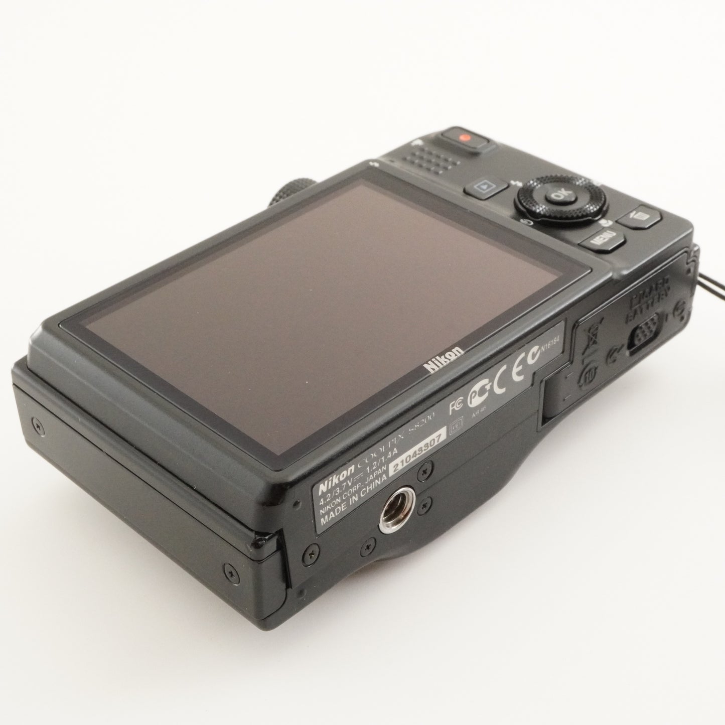 Nikon COOLPIX S8200 Black With 4GB SDHC Card Digital Camera from Japan #7834