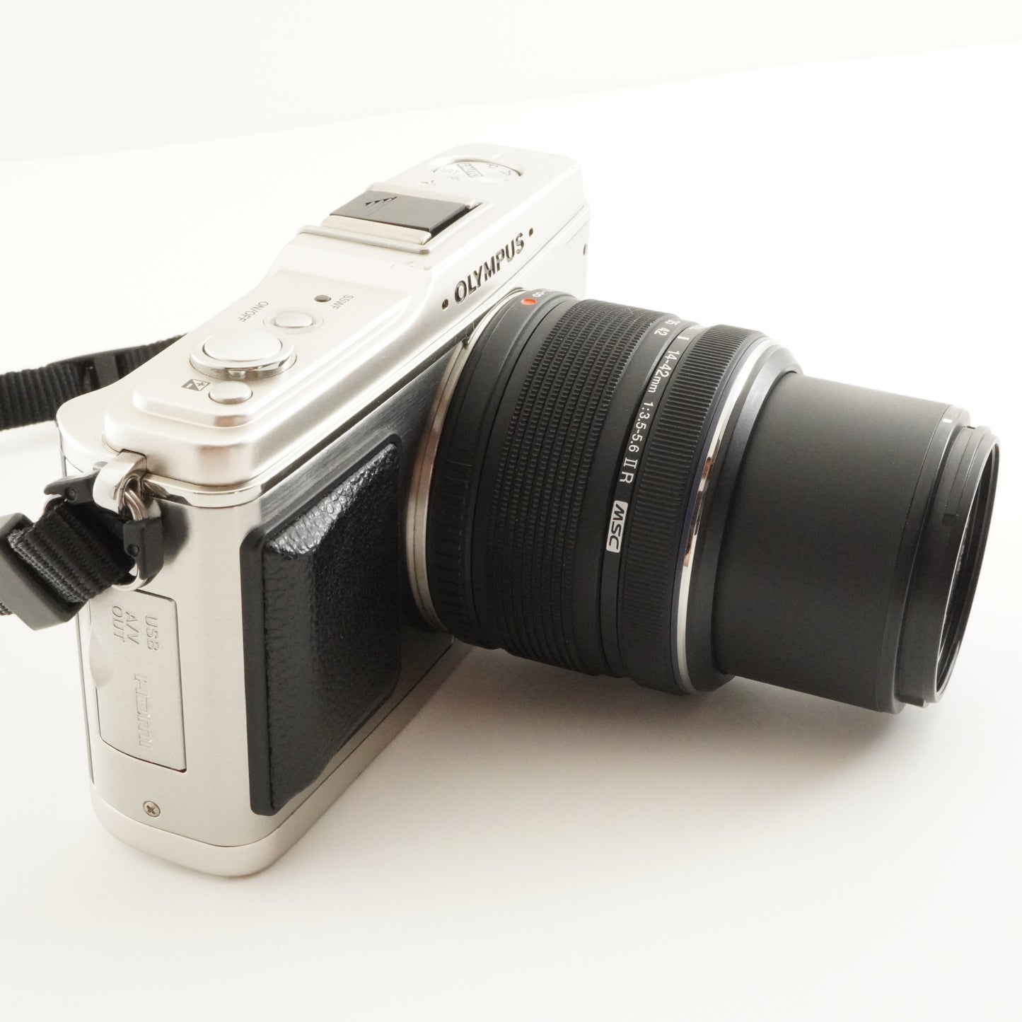 [929 Shots] Olympus PEN E-P1 Silver + M.Zuiko 14-42mm + 8GB SD from Japan #7932