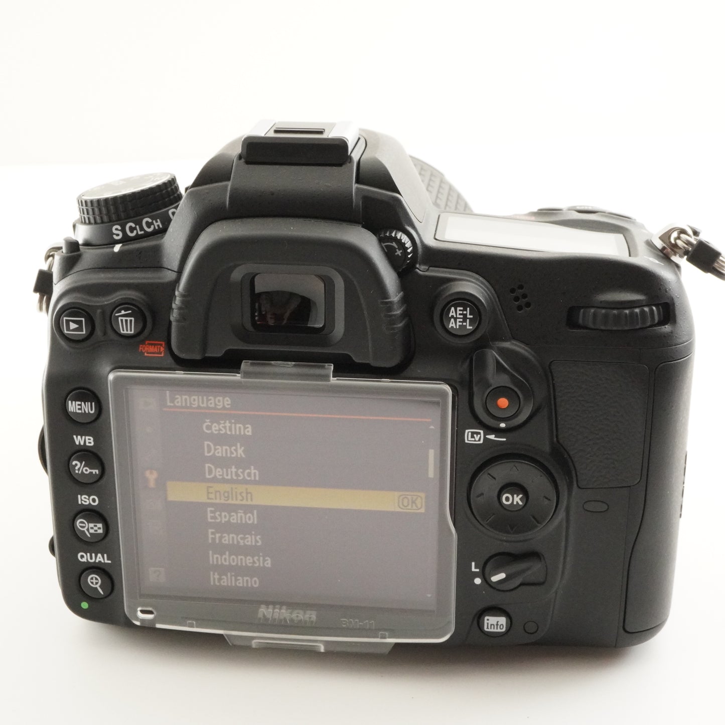 [Only 178 Shots] Nikon D7000 + AF-S 18-105mm + 16GB SDHC Card from Japan #8104