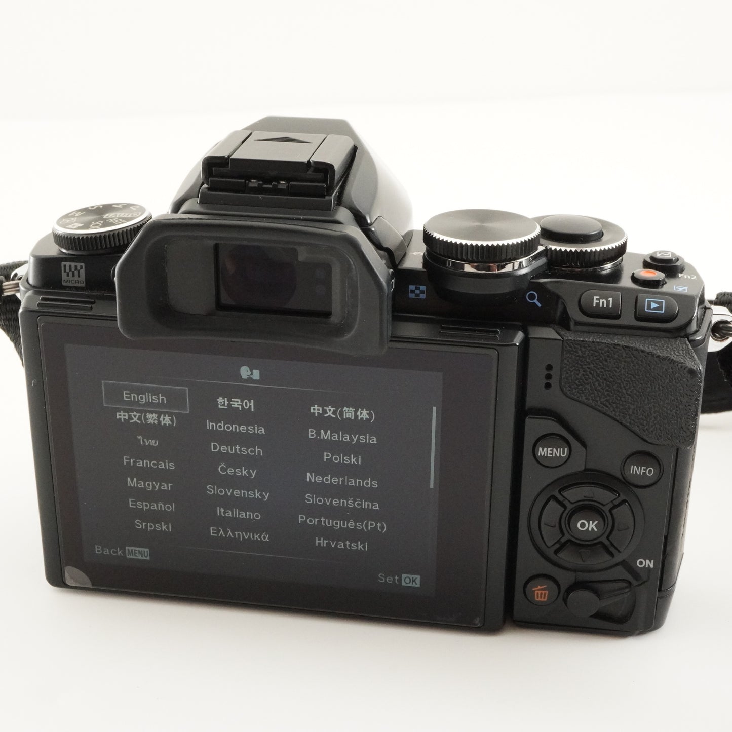 [5,427 Shots] OLYMPUS OM-D E-M10 Black + 14-42 + 40-150 + 8GBSD from Japan #8113