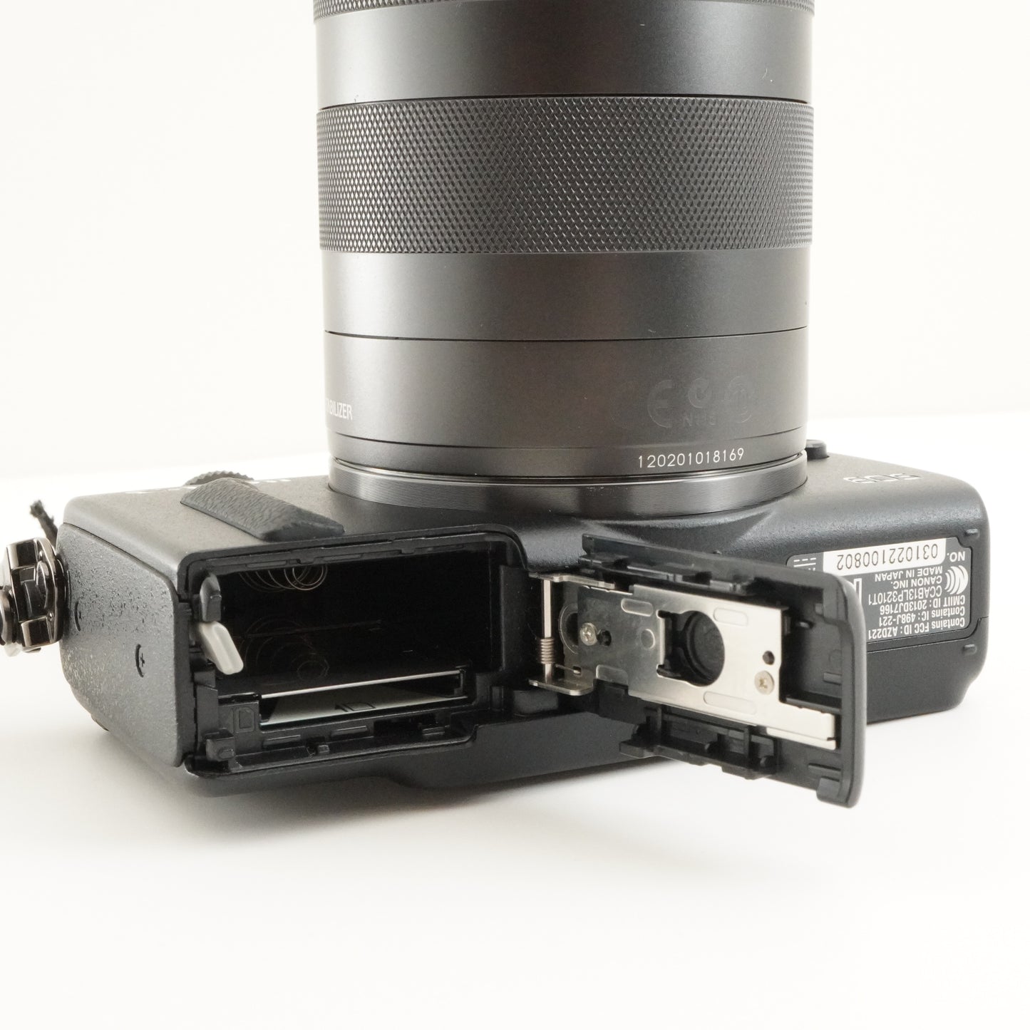 Canon EOS M2 + EF-M 18-55mm IS STM Black With 8GB SDHC Card from Japan #8115