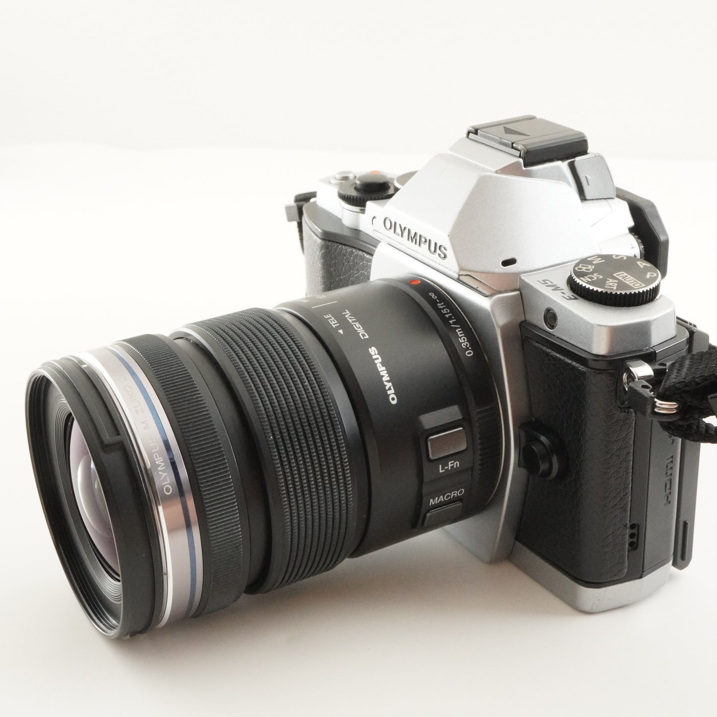 [7,078 Shots] OLYMPUS OM-D E-M5 Silver + M.ZUIKO 12-50mm In Box from Japan #8171