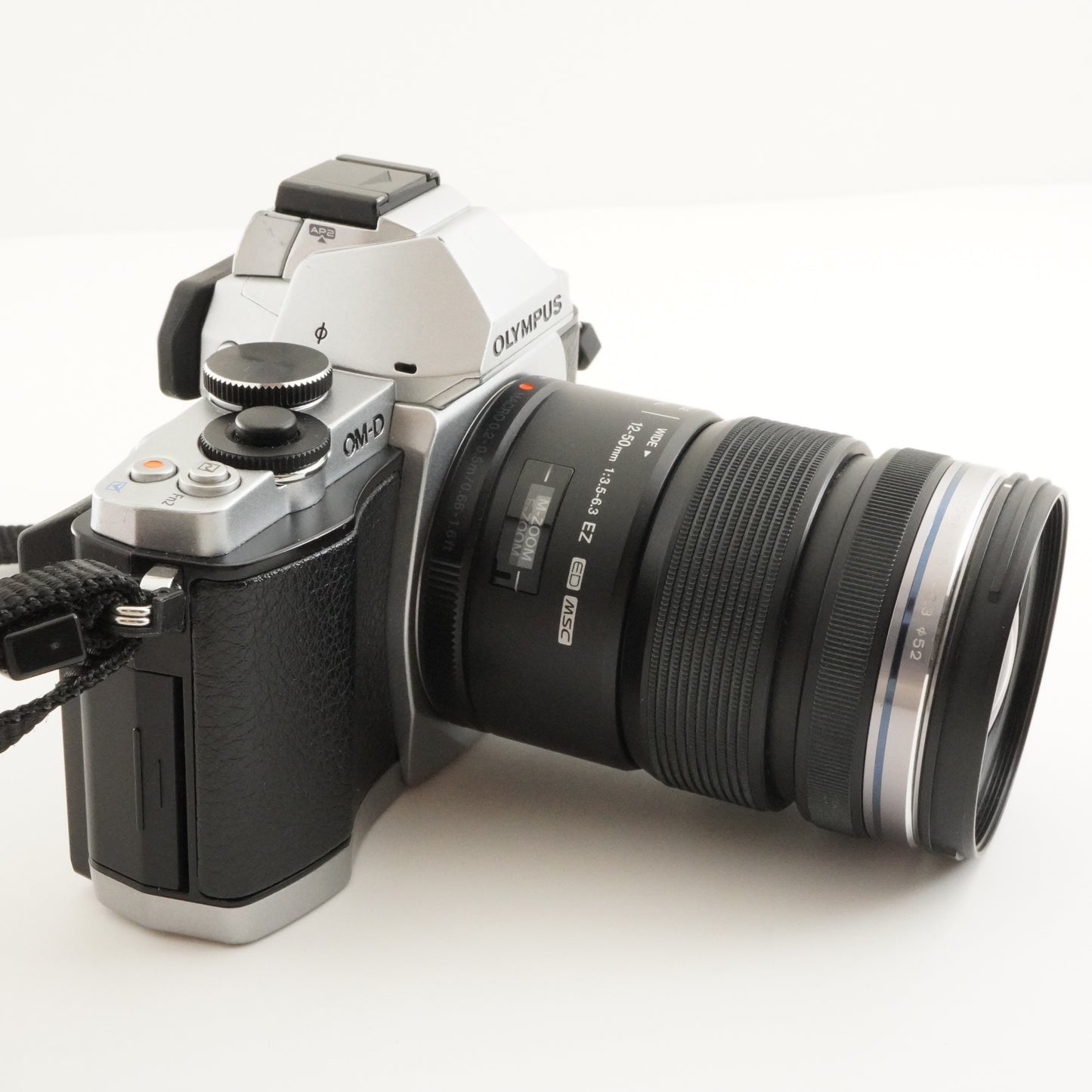 [7,078 Shots] OLYMPUS OM-D E-M5 Silver + M.ZUIKO 12-50mm In Box from Japan #8171