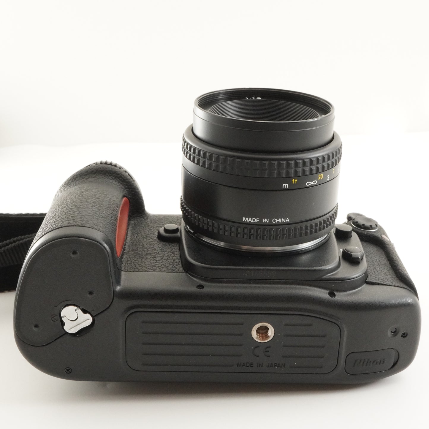 Nikon F100 + AF NIKKOR 50mm F1.8 SLR 35mm Film Camera from Japan #8172