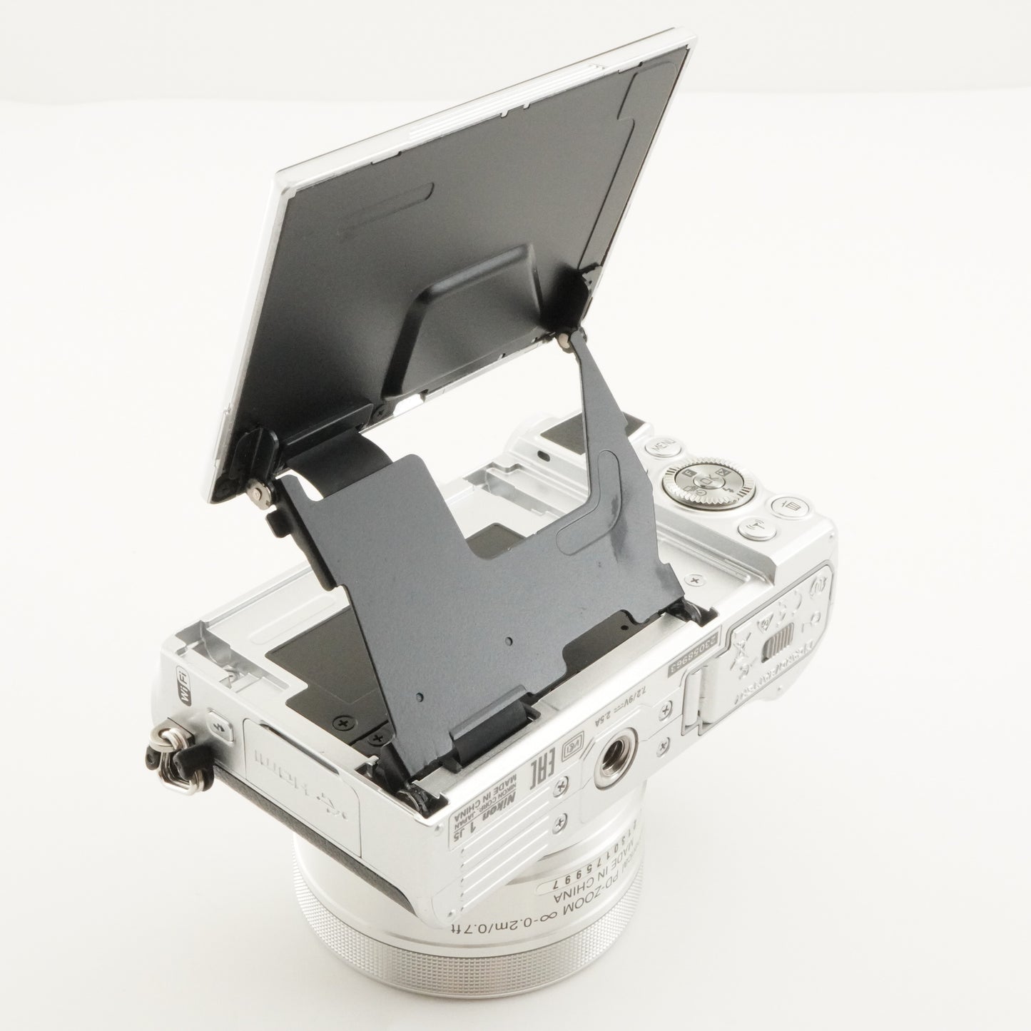 [501 Shots] Nikon 1 J5 Silver +10-30 +18.5mm In Box +8GBmicroSD from Japan #8297