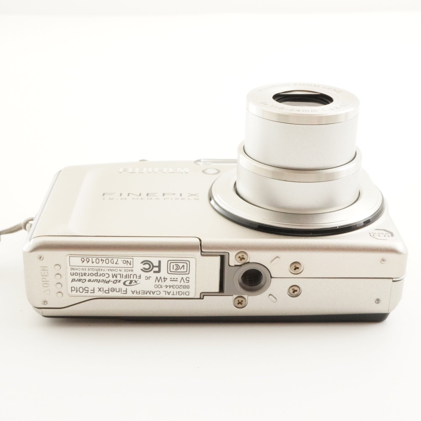 FUJIFILM FinePix F50fd Silver In Box +2GB SDCard Digital Camera from Japan #8368