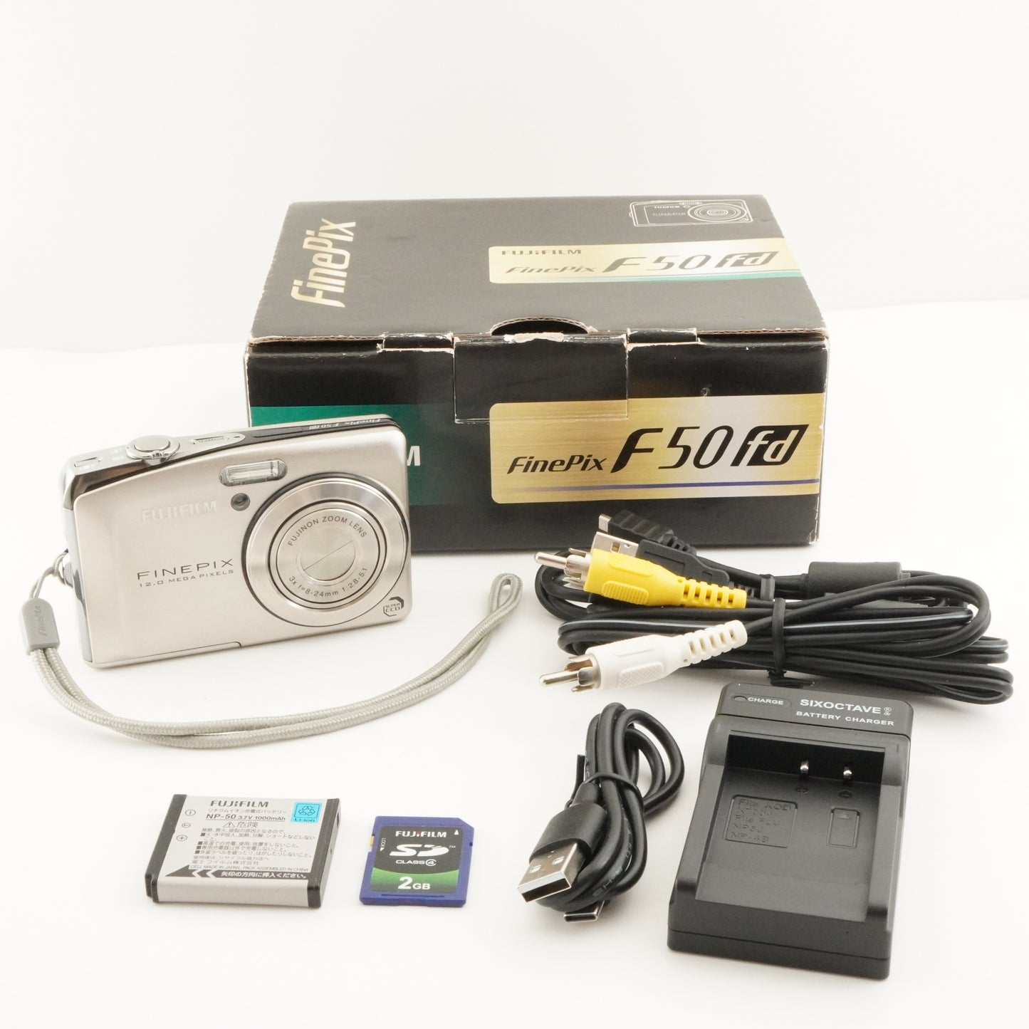 FUJIFILM FinePix F50fd Silver In Box +2GB SDCard Digital Camera from Japan #8368