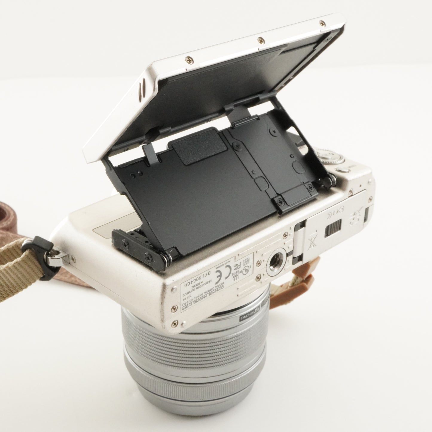 4,032 Shots! OLYMPUS PEN E-PL5 Silver +14-42mm +40-150mm +8GBSD from Japan #8384