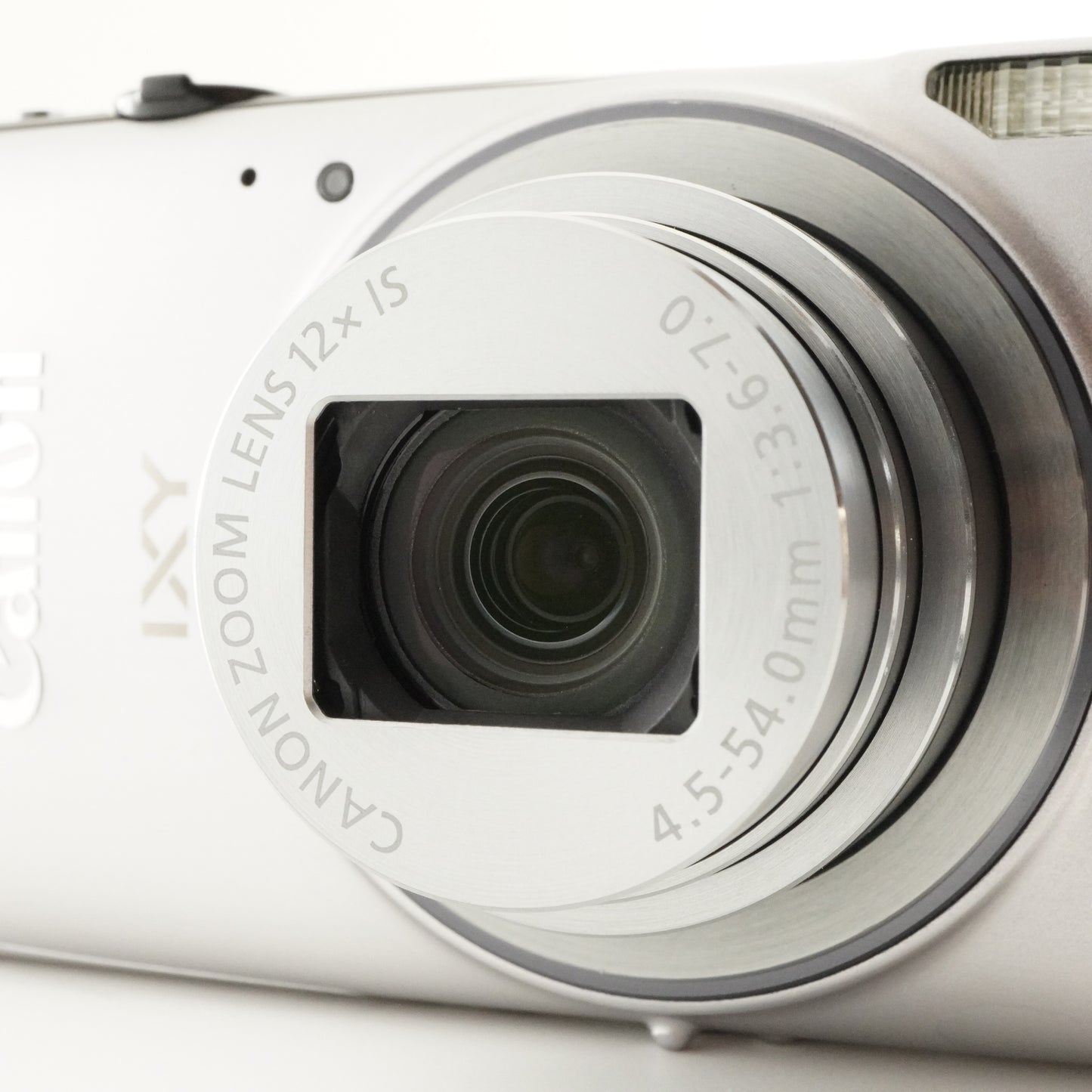 Canon IXY 640 Silver With 4GB SDHC Card Digital Camera from Japan #8433