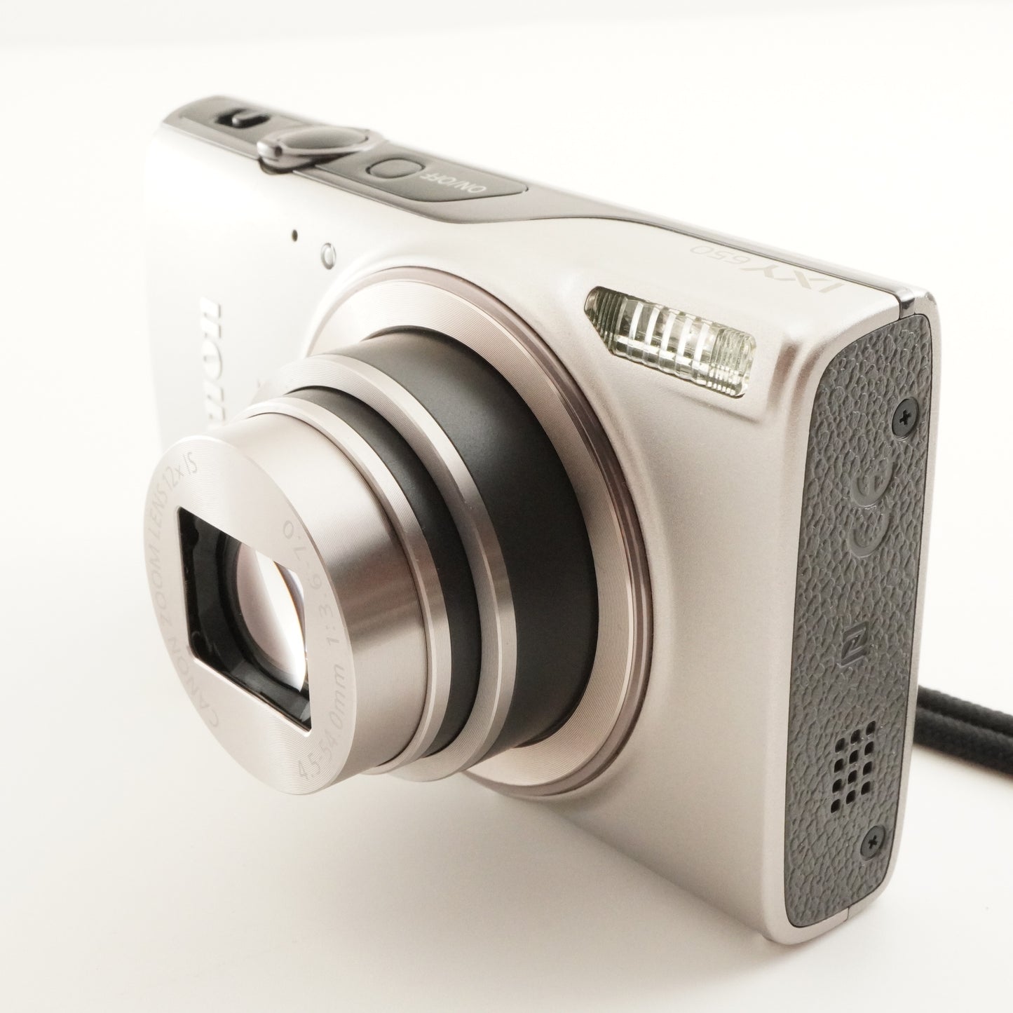 Canon IXY 650 Silver With 4GB SDHC Card Digital Camera from Japan #8439