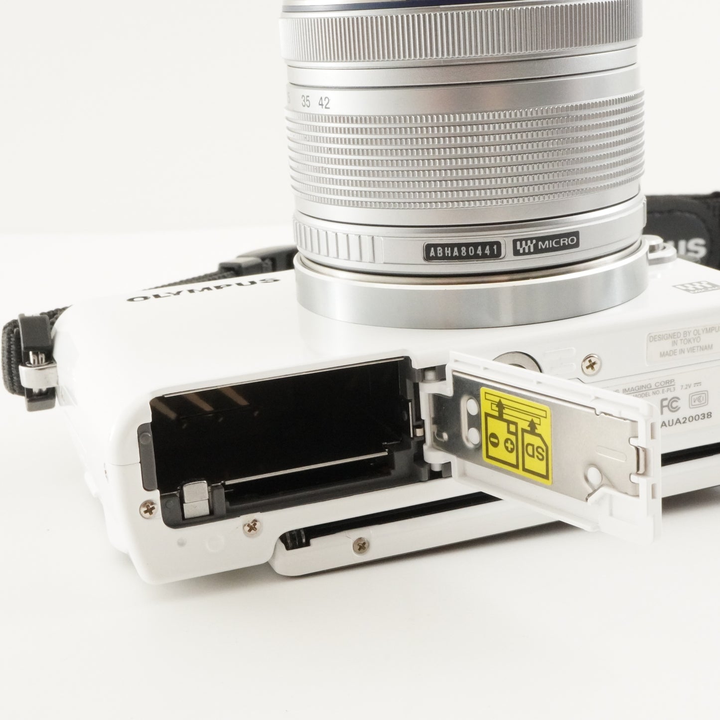 [3,500 Shots] OLYMPUS PEN Lite E-PL3 White +14-42+40-150+4GB SD from Japan #8464