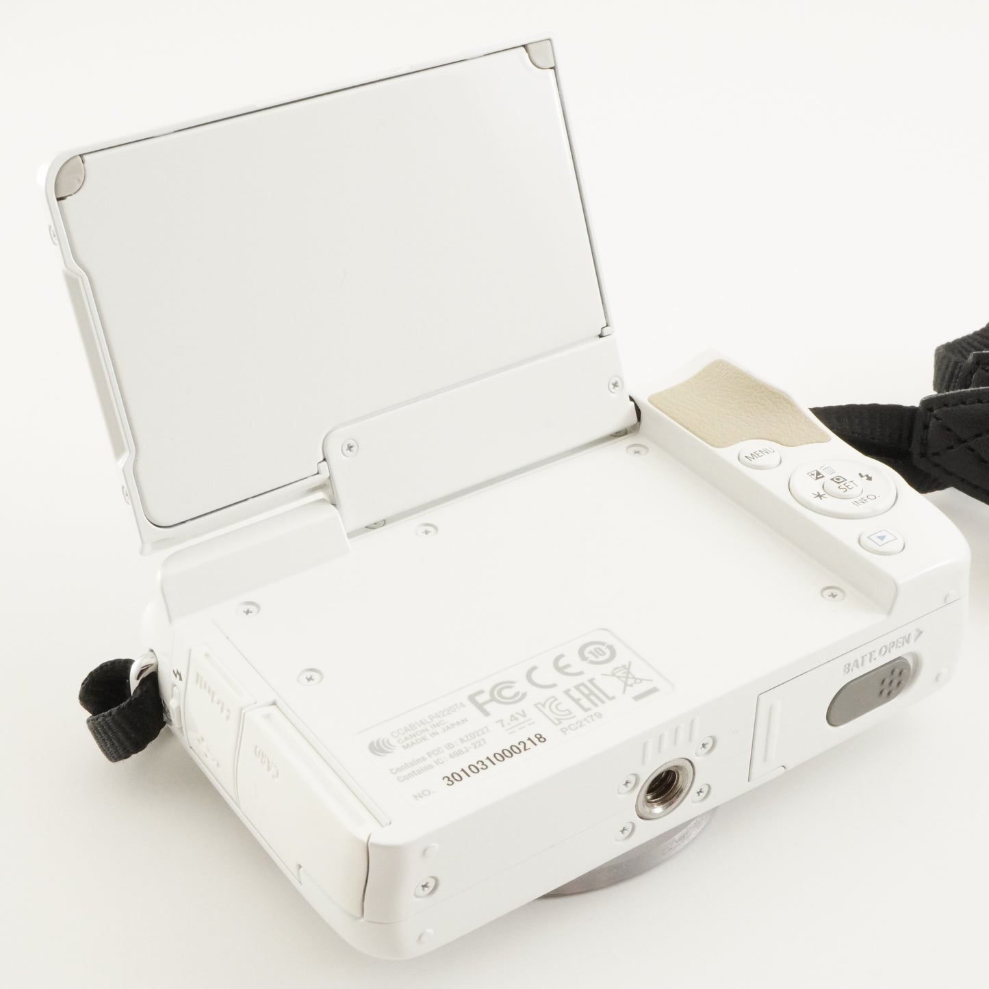 Canon EOS M10 White +EF-M 15-45mm F3.5-6.3 IS STM +4GB SDHCCard from Japan #8545