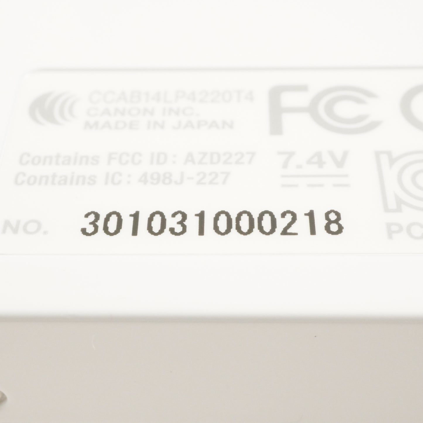 Canon EOS M10 White +EF-M 15-45mm F3.5-6.3 IS STM +4GB SDHCCard from Japan #8545