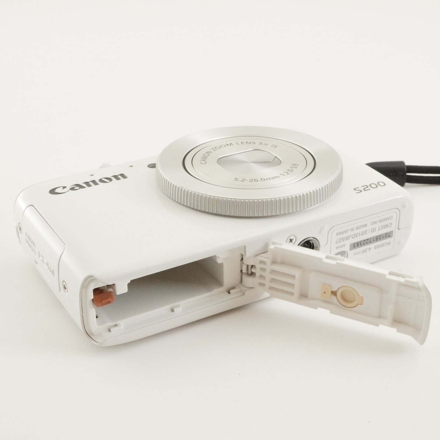 Canon PowerShot S200 White With 4GB SDHC Card Digital Camera from Japan #8571