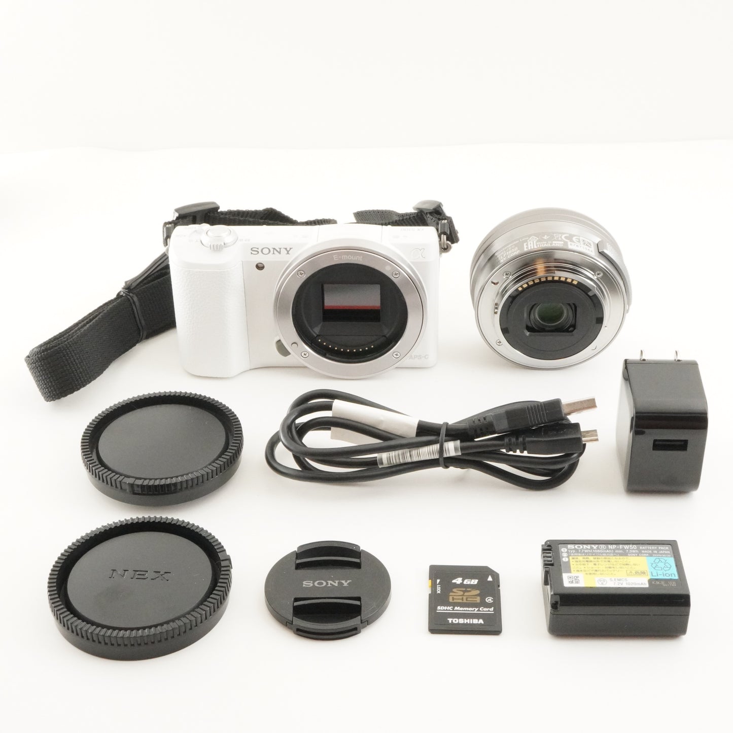 [2,777 Shots] SONY alpha a5100 ILCE-5100 White + 16-50mm +4GBSD from Japan #8877