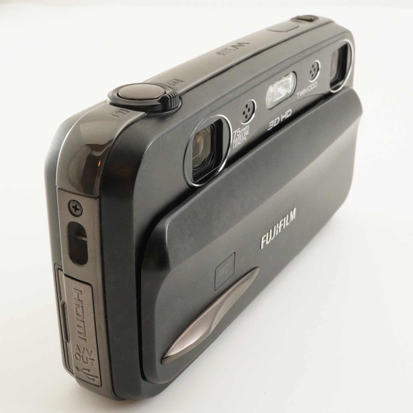 FUJIFILM FinePix REAL 3D W3 With 4GB SDHC Card Digital Camera from Japan #8880