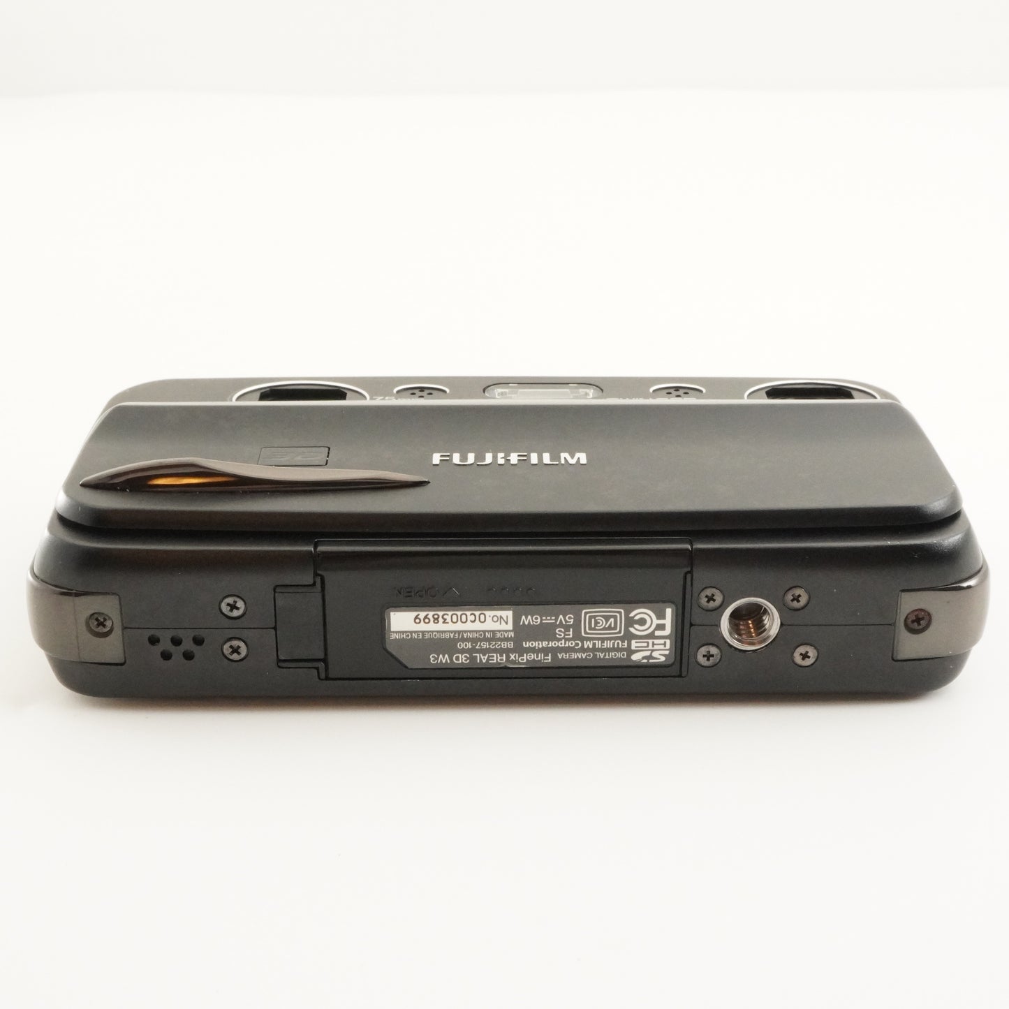 FUJIFILM FinePix REAL 3D W3 With 4GB SDHC Card Digital Camera from Japan #8880