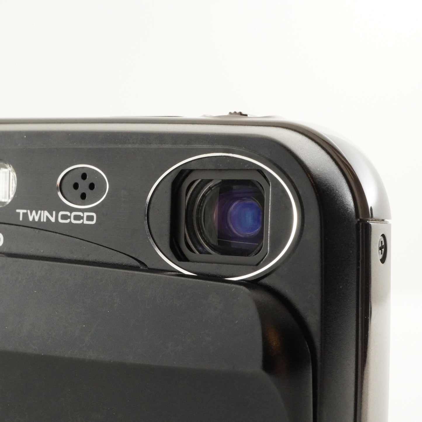 FUJIFILM FinePix REAL 3D W3 With 4GB SDHC Card Digital Camera from Japan #8880