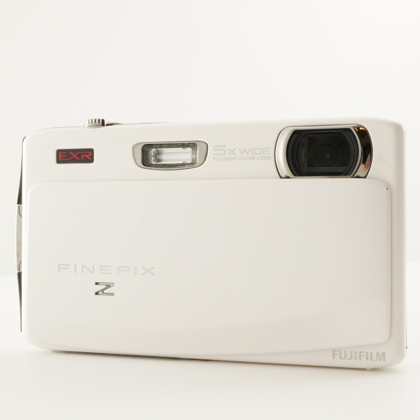 FUJIFILM FinePix Z900 EXR White + 4GB SDHC Card Digital Camera from Japan #8894