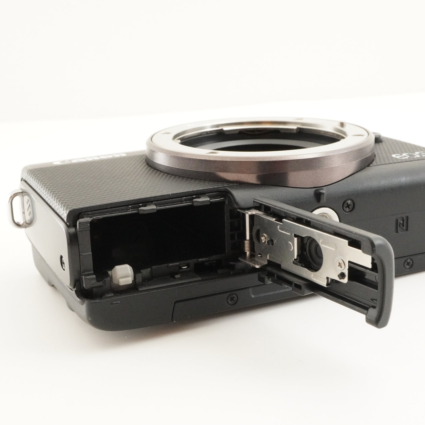 Canon EOS M100 Black + EF-M 15-45mm IS STM + 16GB SDHC Card from Japan #8907