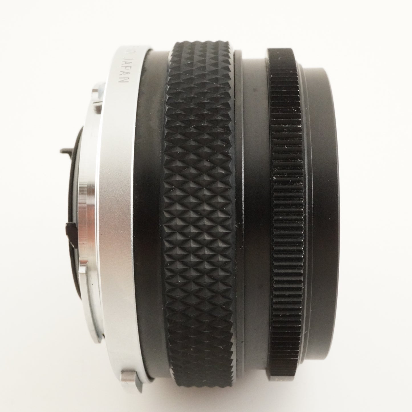 OLYMPUS OM-SYSTEM ZUIKO MC AUTO-W 24mm F2.8 MF Wide Angle Lens from Japan #8942