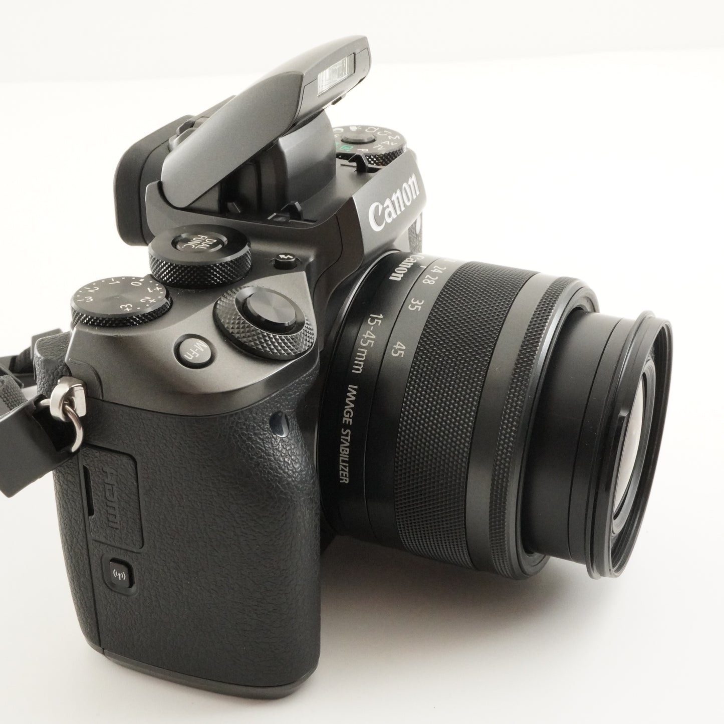 Canon EOS M5 Black + EF-M 15-45mm IS STM + 8GB SDHC Card from Japan #9010