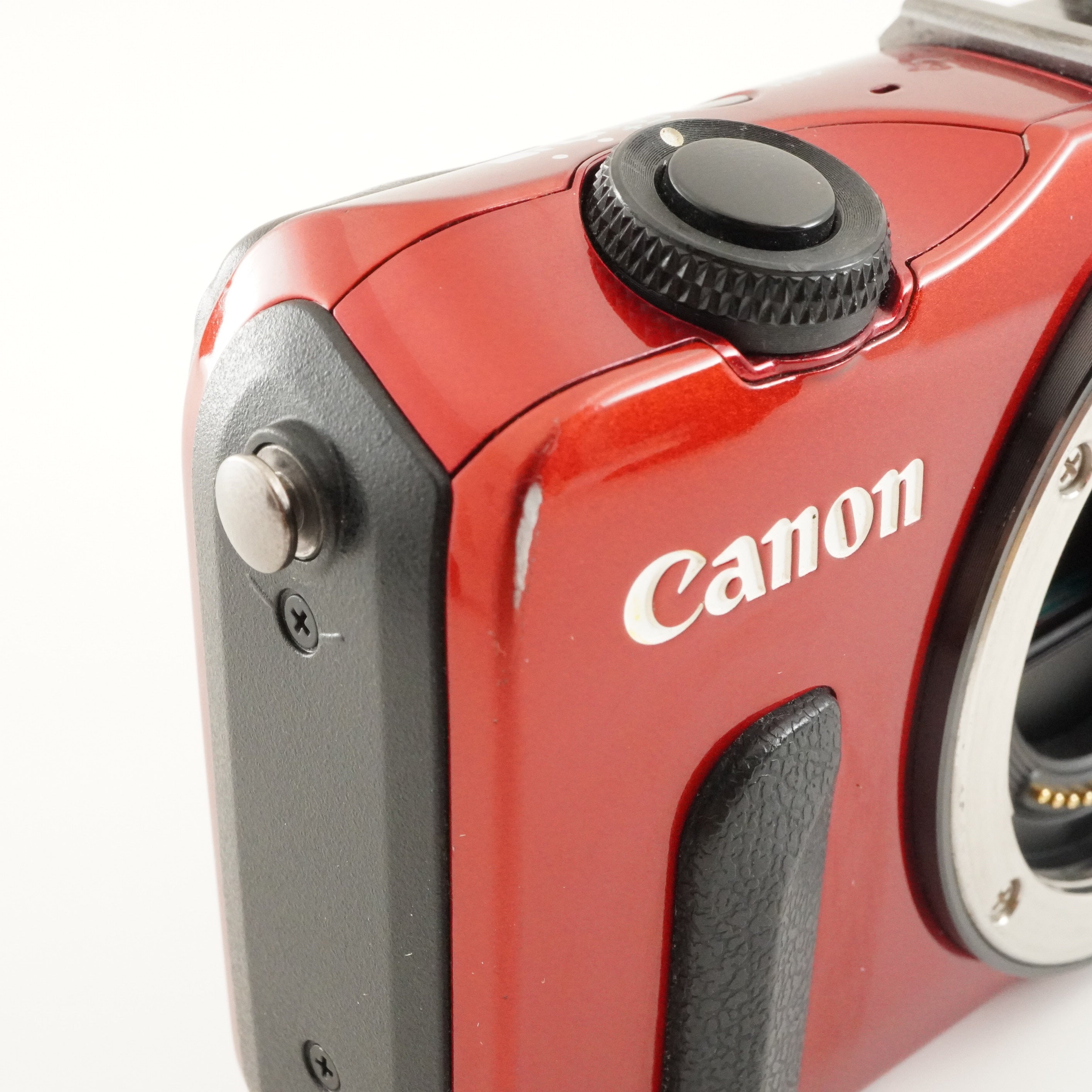 Canon EOS M Red + 22mm F2 STM + 18-55mm + 90EX + 8GB SDHC Card