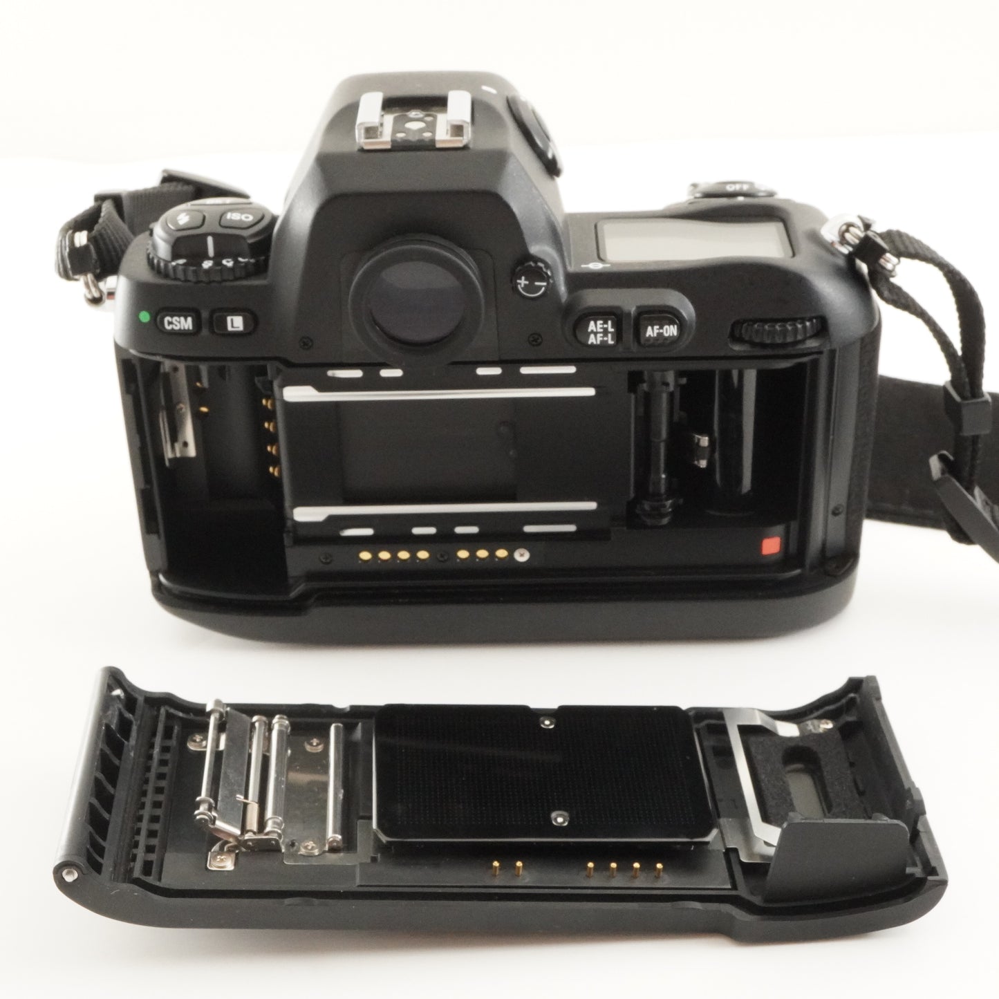 Nikon F100 + AF NIKKOR 50mm F1.4 + AF NIKKOR 35-70mm F3.3-4.5 from Japan #9221