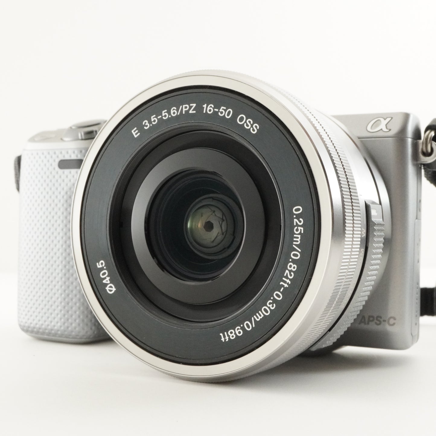 [12,391 Shots] SONY alpha NEX-5R Silver + E PZ 16-50mm + 8GB SD from Japan #9276
