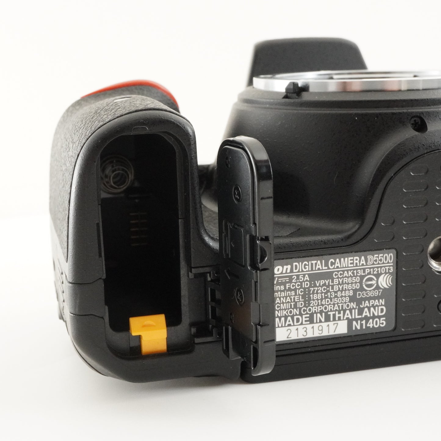 [3,346 Shots] Nikon D5500 + AF-S 18-55mm G II VR In Box from Japan #9484