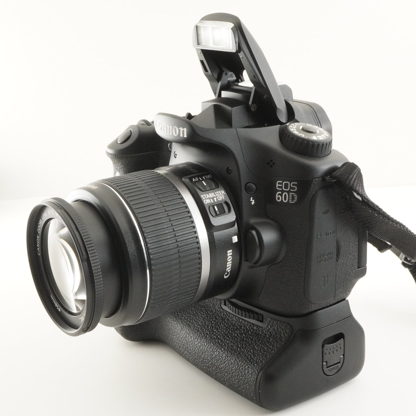 [266 Shots] Canon EOS 60D + Battery Grip BG-E9 + EF-S 18-55mm from Japan #9610