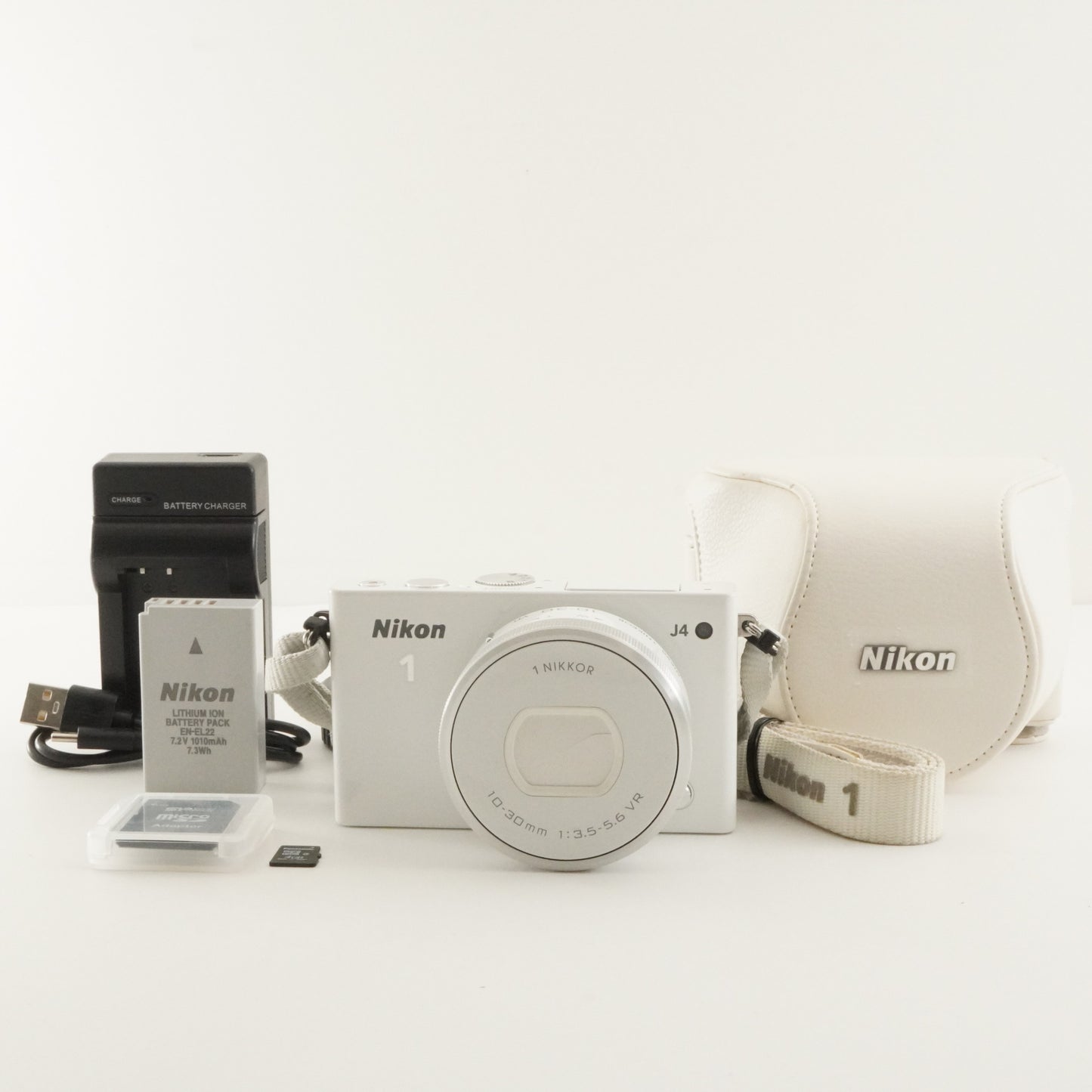 [822 Shots] Nikon 1 J4 White + 10-30mm + 4GB micro SD + Case from Japan #9647