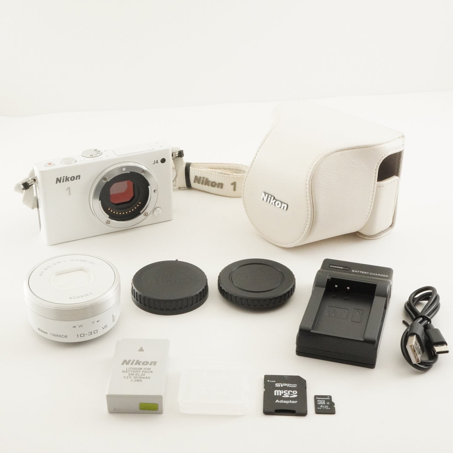 [822 Shots] Nikon 1 J4 White + 10-30mm + 4GB micro SD + Case from Japan #9647
