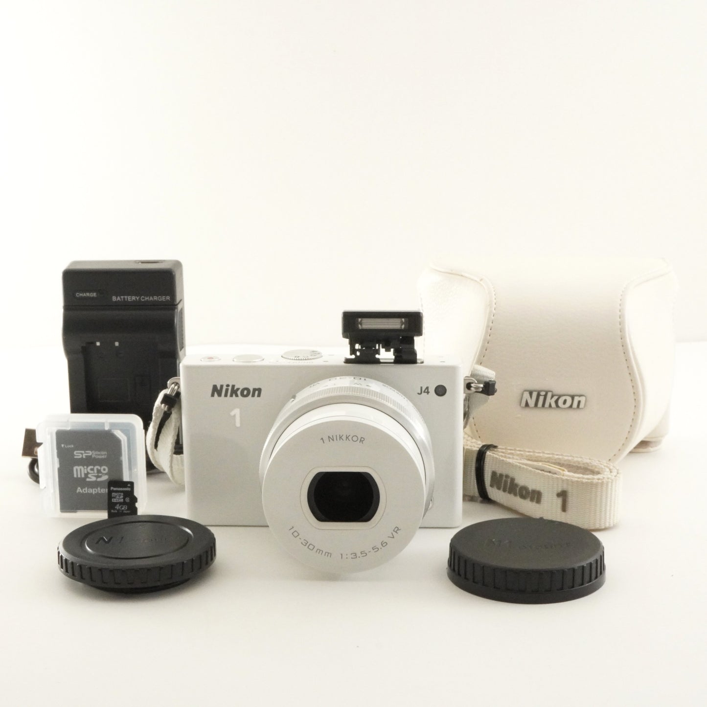 [822 Shots] Nikon 1 J4 White + 10-30mm + 4GB micro SD + Case from Japan #9647