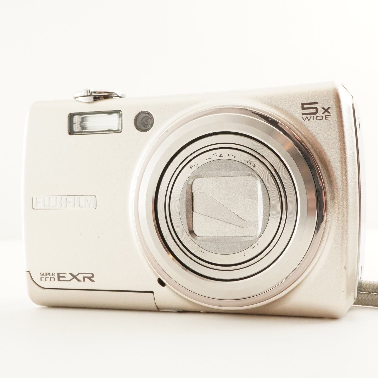 FUJIFILM FinePix F200 EXR Silver + 4GB SDHC Card Digital Camera from Japan #9709