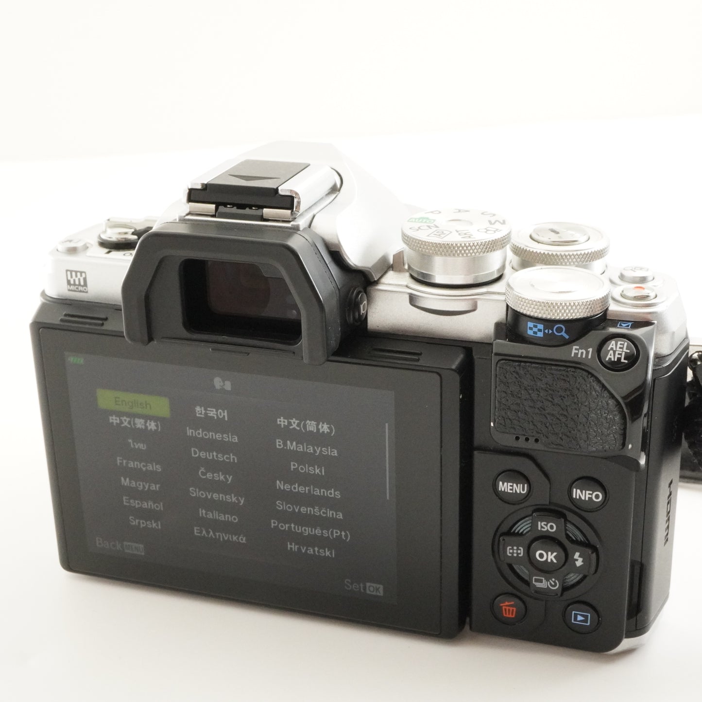 [25,462 Shots] OLYMPUS OM-D E-M10 Mark III Silver +14-42 +4GBSD from Japan #9802