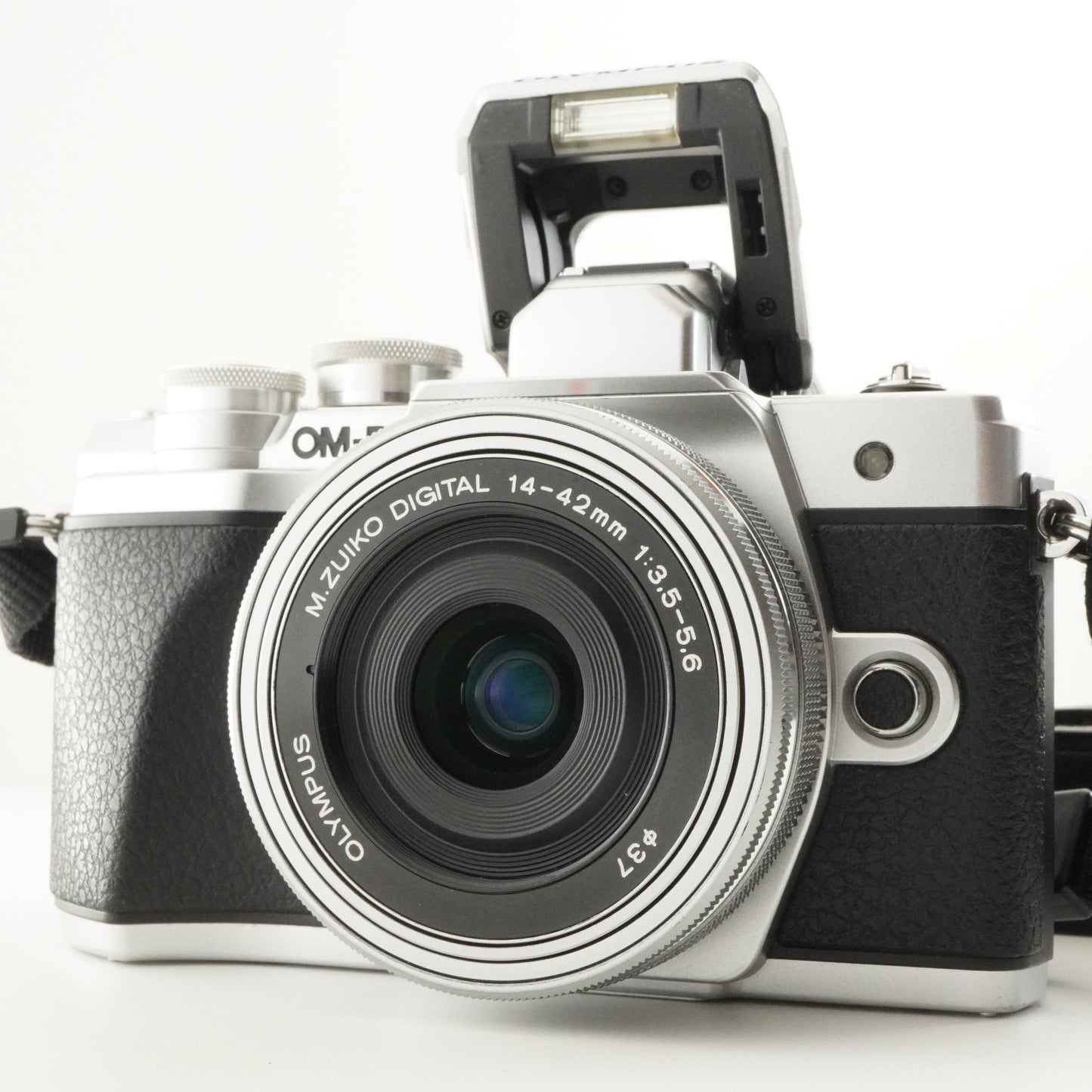 [25,462 Shots] OLYMPUS OM-D E-M10 Mark III Silver +14-42 +4GBSD from Japan #9802