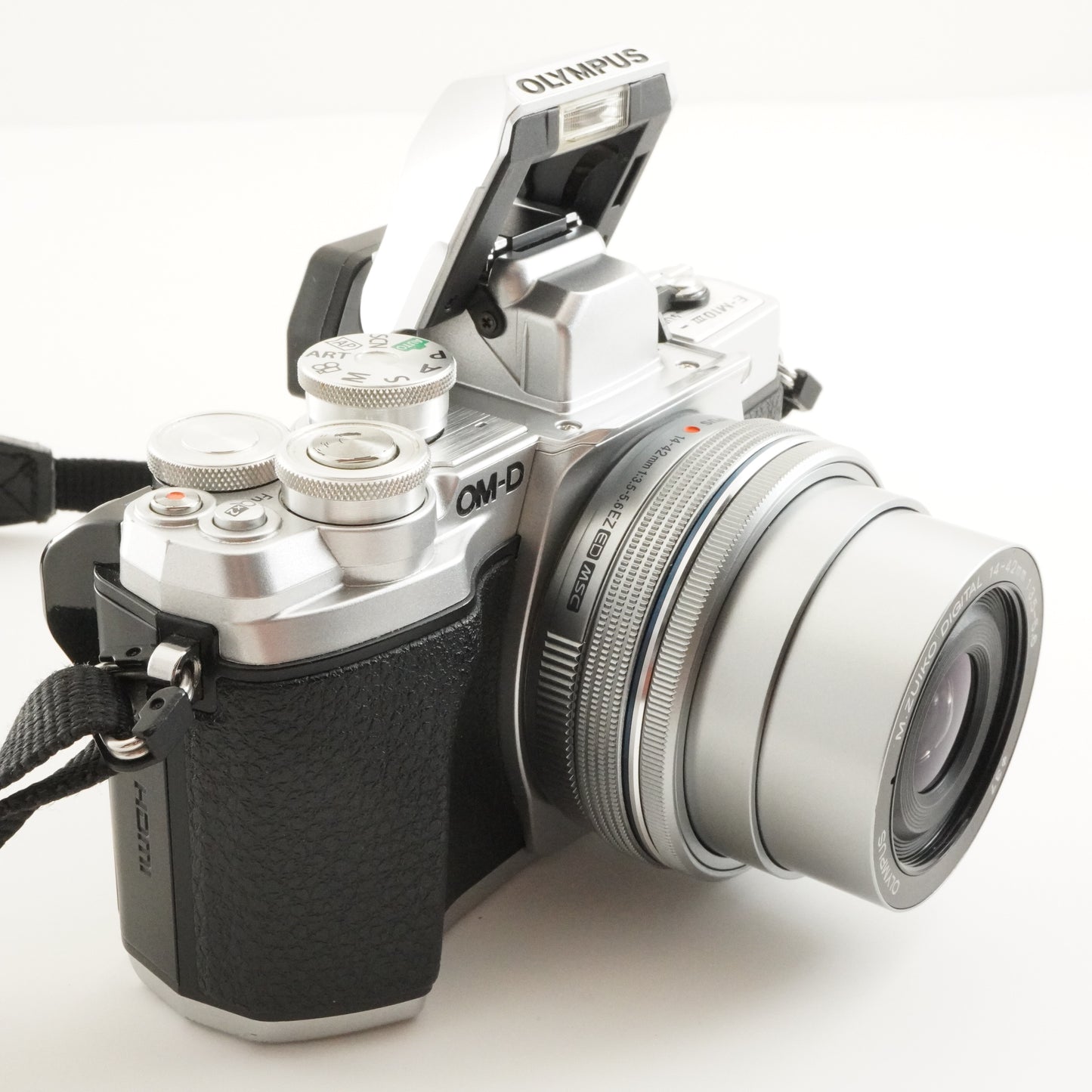 [25,462 Shots] OLYMPUS OM-D E-M10 Mark III Silver +14-42 +4GBSD from Japan #9802