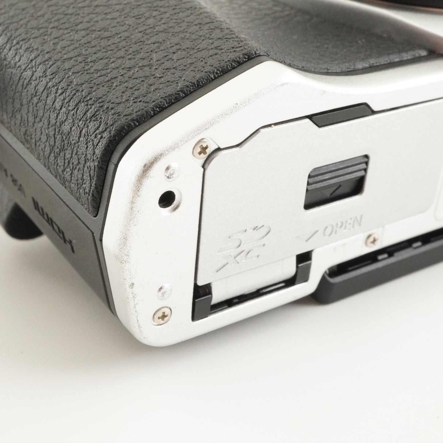 1,076 Shots / OLYMPUS OM-D E-M10 II Silver +14-42+40-150 In Box from Japan #9909