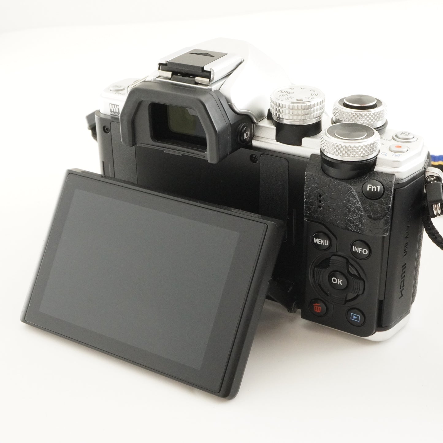 1,076 Shots / OLYMPUS OM-D E-M10 II Silver +14-42+40-150 In Box from Japan #9909